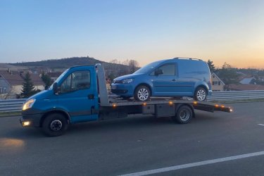 Ha autómentésről vagy furgonmentésről van szó, ne hagyd, hogy az úton rekedés bosszúságot okozzon. Az "Mészáros Autómentő Kft." segít, ha bármilyen autószállítási problémád merülne fel az Dömös, Pilismarót, Pilisszentlászló térségben. Non-stop, az év minden napján elérhető vagyunk, hogy segítsünk elszállítani autódat vagy furgonodat a baleseti helyszínről vagy a meghibásodás helyszínéről.

Szakértő csapatunk és modern eszközeink garantálják, hogy autód vagy furgonod biztonságban érkezzen a kijelölt helyre. Az "Mészáros Autómentő Kft." minden esetben azonnal reagál, hogy minél hamarabb eljuthassunk hozzád és megoldhassuk a problémát.

Az "Mészáros Autómentő Kft." magas szintű szolgáltatást nyújt, versenyképes árakon és rugalmas ügyfélszolgálattal. Bármilyen speciális igényed van, mi minden esetben alkalmazkodunk az ügyfelek egyedi kéréseihez.

Ne várj tovább! Ha autómentésre vagy furgonmentésre van szükséged, hívj minket bizalommal az "Mészáros Autómentő Kft."-t. Bízd ránk autószállítási feladataidat és nyugodtan indulj el utadra az Dömös, Pilismarót, Pilisszentlászló térségben!

https://024automentes.hu/domos-pilismarot-pilisszentlaszlo/

Mészáros Autómentő Kft.
Tel: 06 209188 649. 