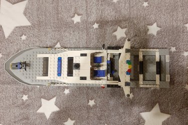 Eladó Lego city police hajó. Újszerű, eredeti, magyar leírással.

- A helikopter alkatrészei hiányoznak!
- Tettem plusz 2 rendőrt, ami alapból nem járt hozzá! + Rendőr motor

Ára: 24 999 Ft