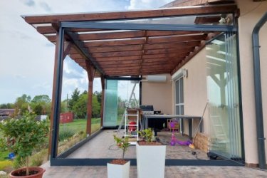 Teraszbeépítés,üvegterasz,üvegfal,üvegtető, pergola,télikert,medencefedés