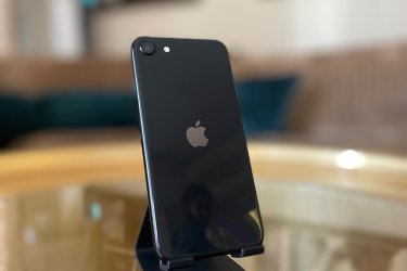 Eladóvá vált megkímélt állapotú Iphone SE 2020 készülék kihasználatlanság miatt. Irányár: 45.000 Ft, az ár ésszerű keretek között alkuképes. (Többféle eszköz is elérhető, Iphone 14-től visszafelé, további információk telefonon: 06 20 274 5222) Szolgáltatótól vásárolva (Yettel), kártyafüggő készülék. Paraméterek: Típus: Iphone SE 2020 Szín: Black Akkumlátor: 91% Belső memória: 64 GB Kiegészítők: tok Állapot: megkímélt Irányár: 45.000 Ft A készülékek több helyen is hirdetve vannak. Elsősorban helyi vásárlónak, de postázás is megoldható előreutalás esetén a vevő terhére. Kérdés esetén az alábbi telefonszámon érdeklődhet: 06 20 274 5222