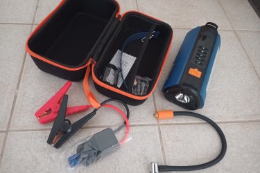 Autóindító kompresszor, zseblámpa, powerbank, Blitzwolf BW-JA-all