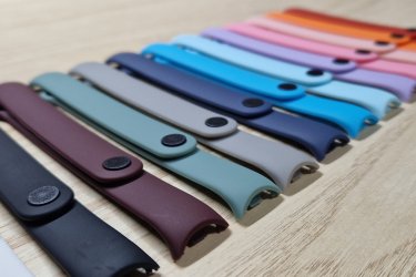 Xiaomi Mi Band 8 és Mi Band 9 színes szilikon pótszíj eladó